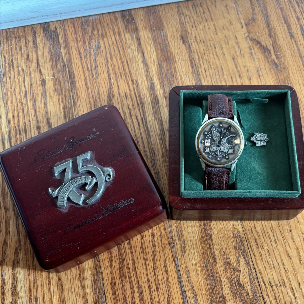 Eddie Bauer 75th Special Edition Watch 1995 in Collectors Box Unisex